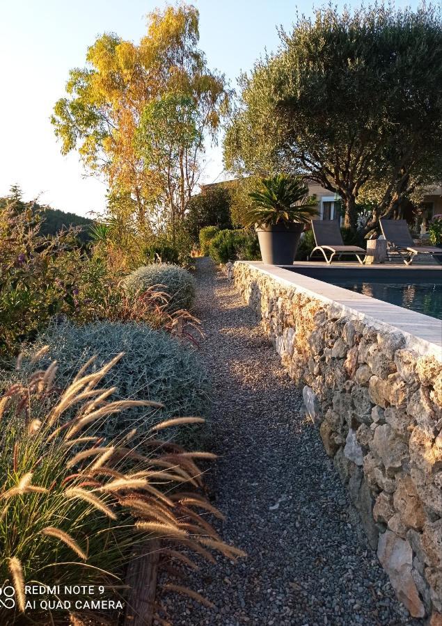 Castel'lodge Le Beausset Exterior foto