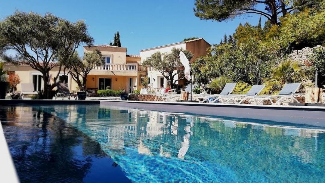 Castel'lodge Le Beausset Exterior foto